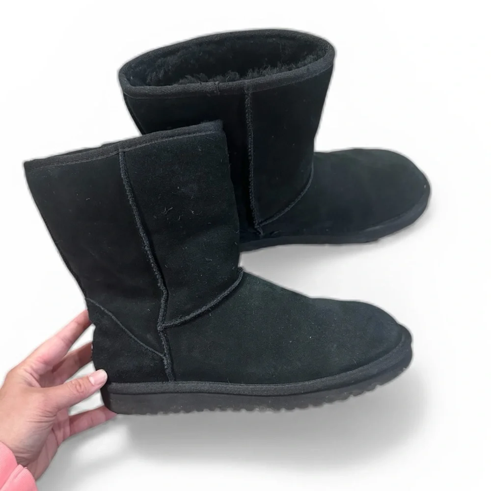 Koolaburra by UGG Women's Koola Short Boots/Black Suede/10